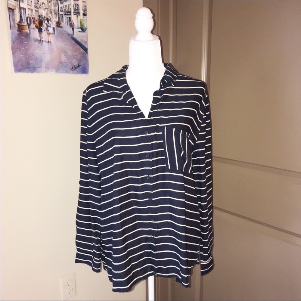 Beachlunchlounge Flowy Button Down // Size Large - image 1